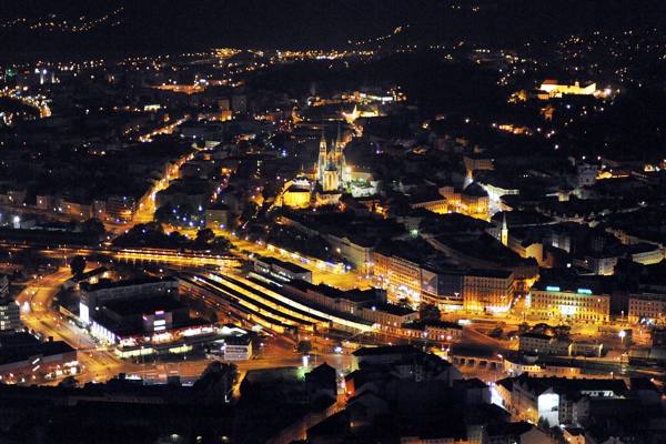 Fotoreportáž z dlouhého nočního letu Brno–Horní Smržov