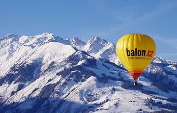 Let balónem přes vrcholky Alp